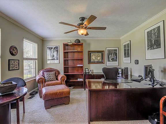 5th image of 5923 Whitehorse Ct
