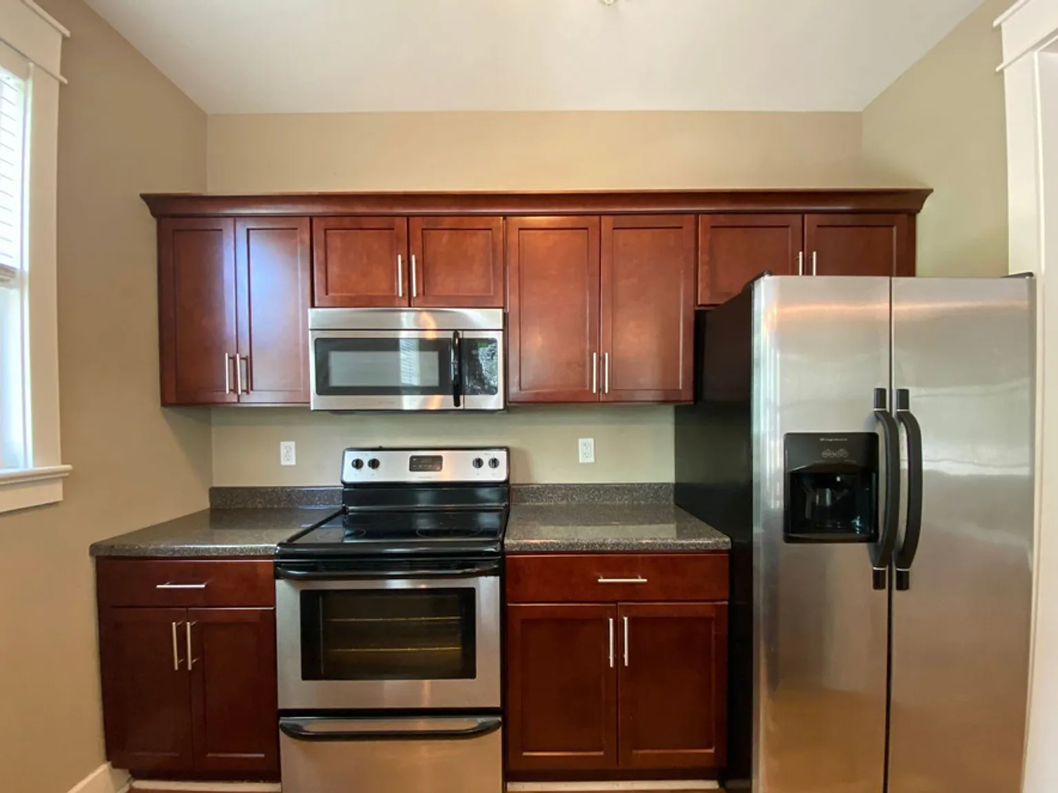 425 E. Hillside Drive — Photo 3