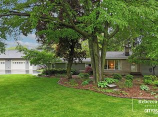 9409 Whitneyville Ave SE, Alto, MI 49302