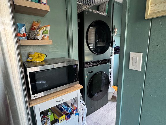 4th image of 431 N Ynez Ave APT A