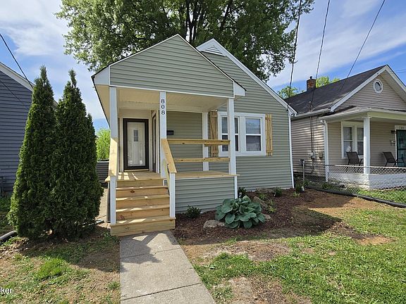 2nd image of 808 W Whitney Ave