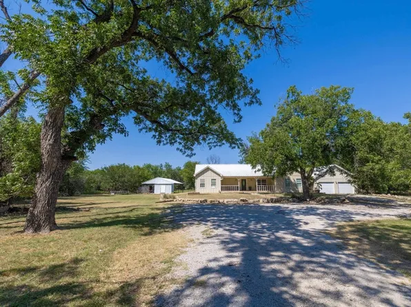 3000 4th St, Brownwood, TX 76801