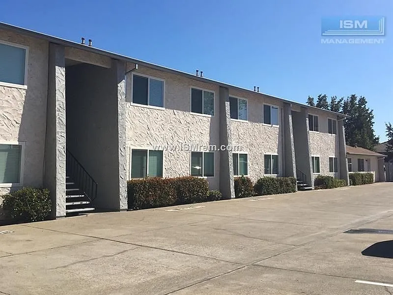 Lake Boulevard Apartment Homes