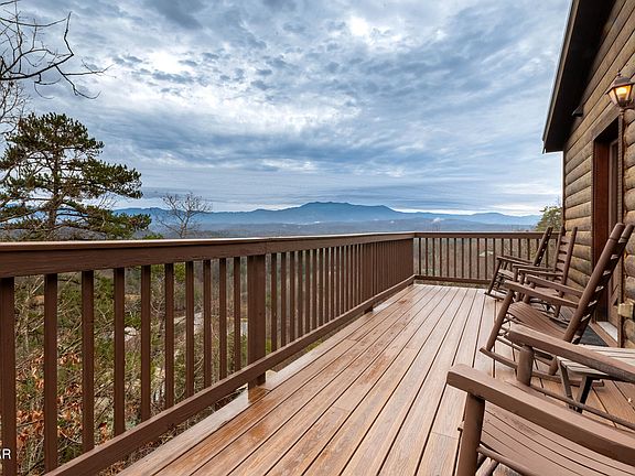 3rd image of 2251 Upper Middle Creek Rd #8