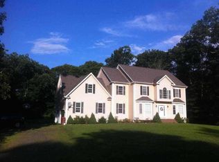 21R Egypt Ln, Clinton, CT 06413
