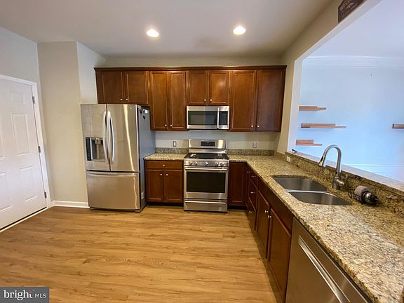3rd image of 307 N Caldwell Cir
