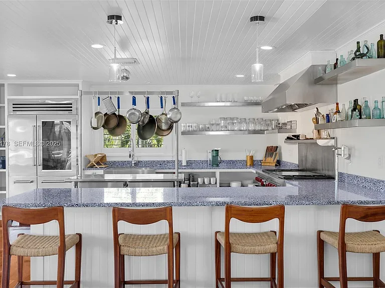 232 W Seaview Dr — Photo 30