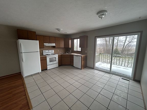 3rd image of 8525 Lake Michigan Dr #8525