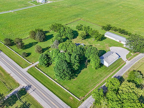 2nd image of 3768 Highway 41a N