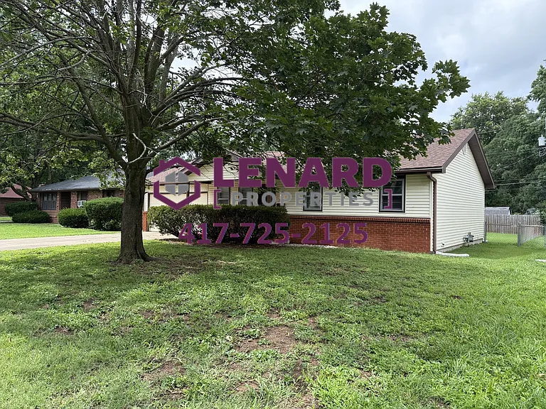 1361 E Gretna St — Photo 2