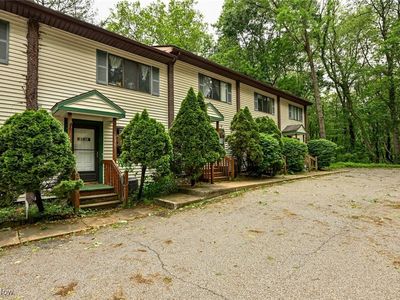 2238 Pine Top Ct, Akron, OH, 44319