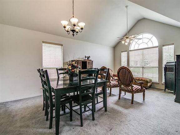 4th image of 118 Maywood Dr