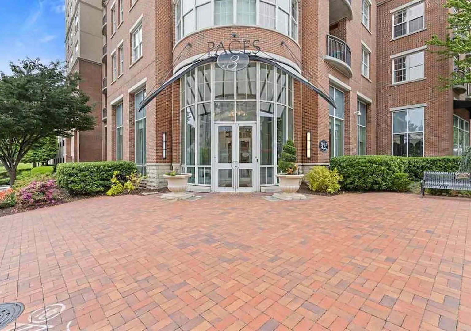 1 bed, 874 sqft, $2,000 — Photo 1
