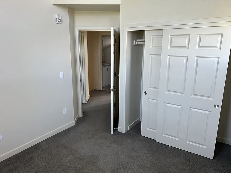 445 Southwest Blvd #10 — Photo 18