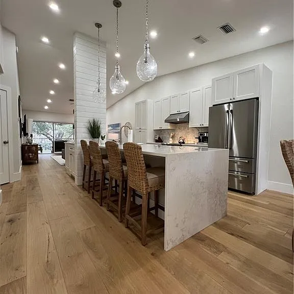 7087 Barrington Cir #201 — Photo 29