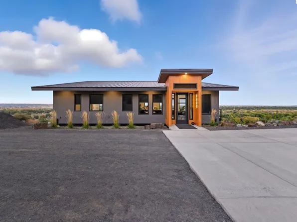 1880 Artemis Rdg, West Richland, WA 99353