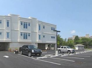 906 Ocean Dr, Avalon, NJ 08202