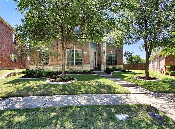 3rd image of 3703 Capitol Ln