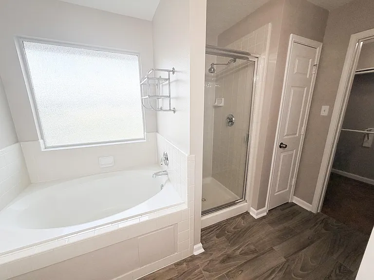 4422 Park Trail Ln — Photo 14