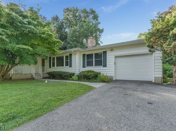 2 Glenway Dr, Raritan Twp., NJ 08822