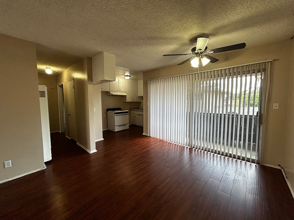 1st image of 882 N Los Robles Ave APT 5