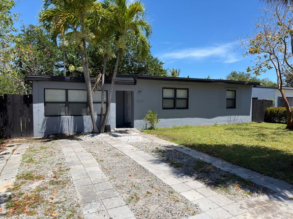 1325 NW 11th Ct