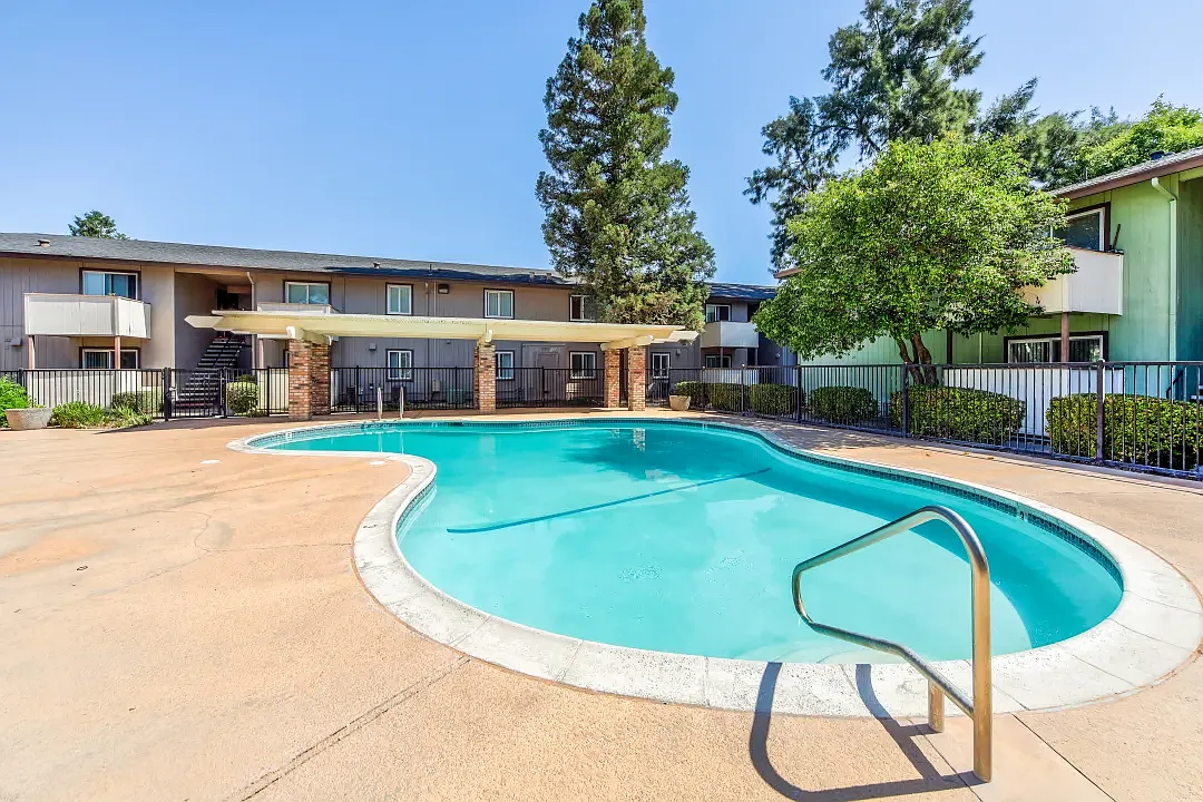 Lotus Landing Apartments — Photo 2