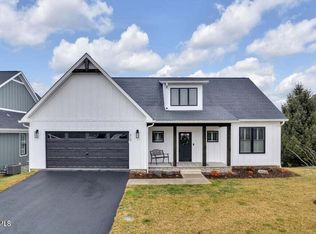 818 Guaranda Dr #210, Johnson City, TN 37604