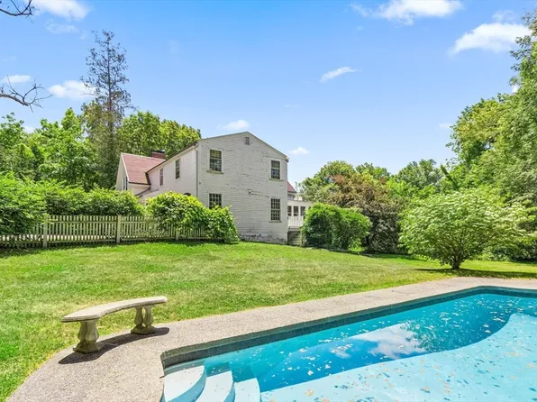 70 Lexington Rd, Concord, MA 01742