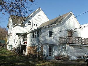 2nd image of 415 N Main St