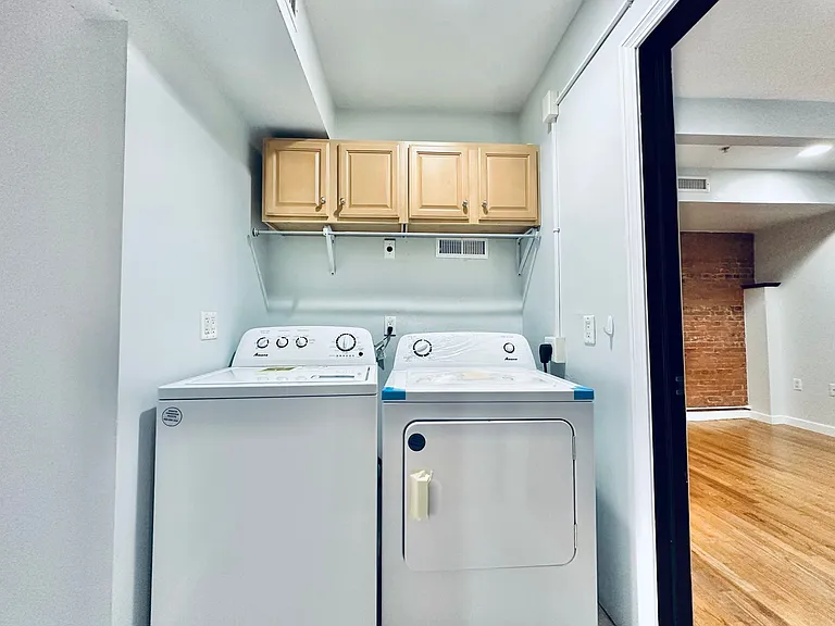 831 Chapel St — Photo 21