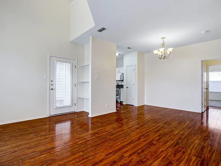 2619 Crown Arbor Dr — Photo 8