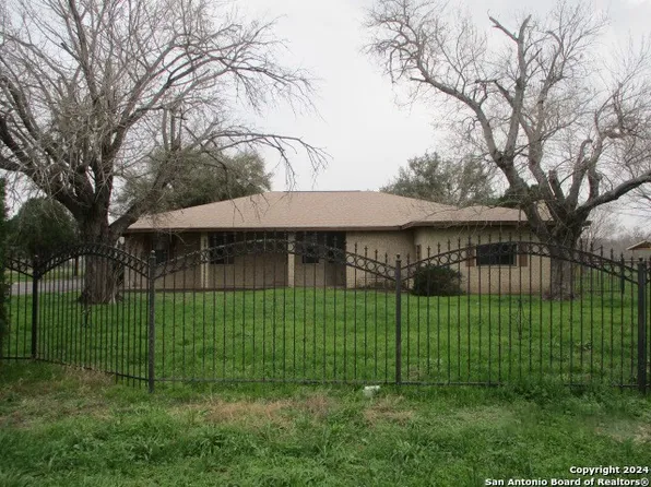 3922 FEST ROAD, San Antonio, TX 78264
