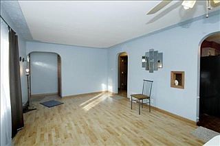 4th image of 346 Robertson Ave