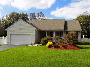 208 Schooner Rd, Manahawkin, NJ 08050