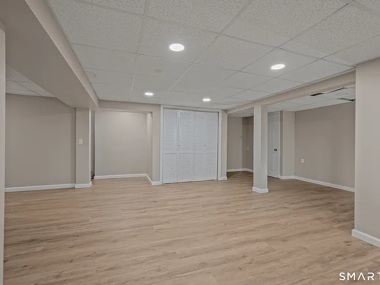 58 Jackson Ave — Photo 19