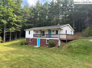 4996 Mountain View Rd, Glade Valley, NC 28627