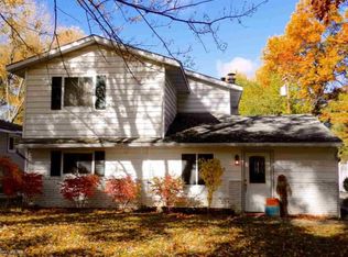 9228 Sandison Dr, White Lake, MI