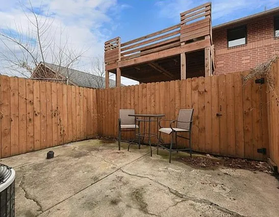 140 Home St — Photo 24