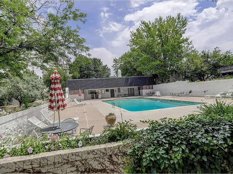 3528 S Ivanhoe St — Photo 33