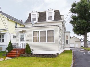 117 W Gibbons St, Linden, NJ 07036