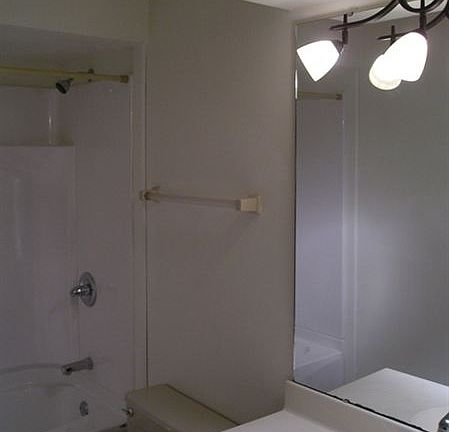 516 Bathroom