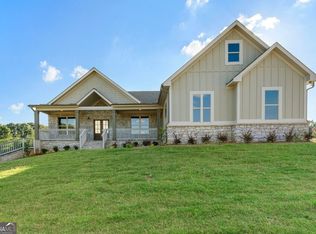 44 Palomino Cir, Hoschton, GA 30548