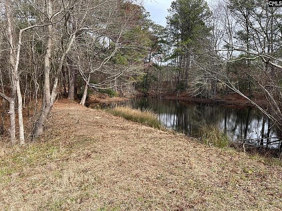 4th image of 684 Landis Rd