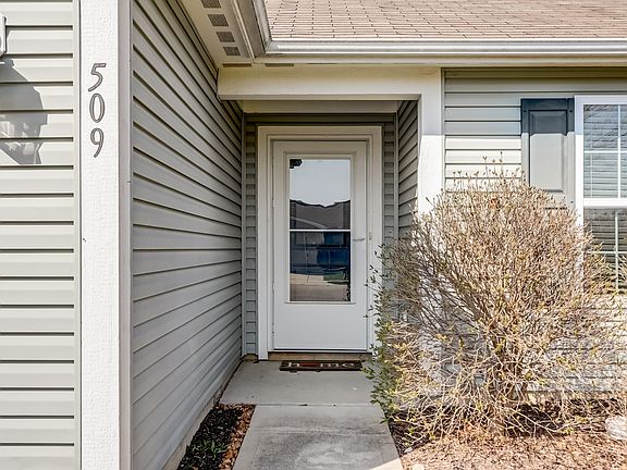 4th image of 509 Foliage Ln