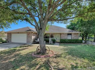 143 Santa Fe Rdg, Seguin, TX 78155