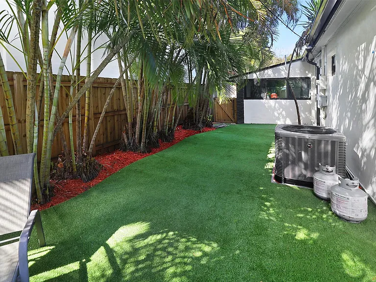 508 SW 13th St — Photo 28
