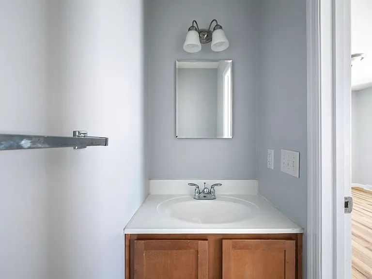 10043-10047 Ash St — Photo 13
