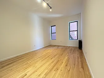 1087 Carroll Street, #B5