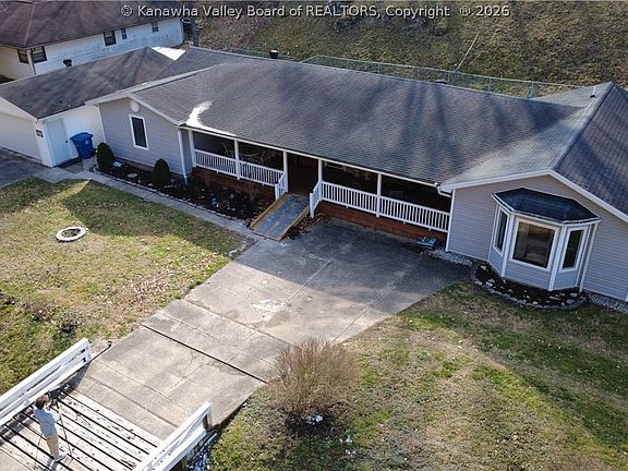 2nd image of 3399 Howells Mill Rd